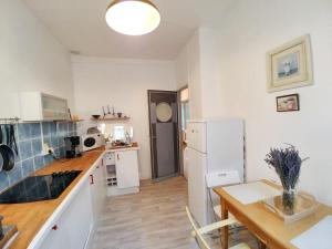 Maisons de vacances Maison confortable a Montreuil avec jardin cloture : photos des chambres
