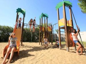 Campings Camping 4 etoiles - Piscine - eeebgi : photos des chambres