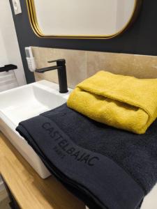 Maisons de vacances Le Lambert, a 3 minutes du port et tout a cote du celebre palais Benedictine : photos des chambres