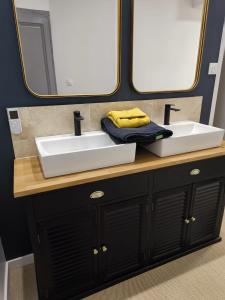 Maisons de vacances Le Lambert, a 3 minutes du port et tout a cote du celebre palais Benedictine : photos des chambres