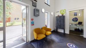 iQ Daisy Bank Manchester