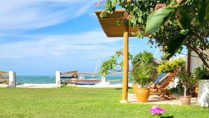 Vila Carnaúba - casa pé na areia em Guajiru Trairi