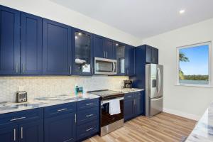 Blue Dolphin View by Sun Palace Vacations