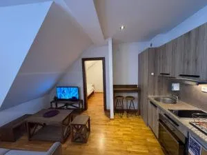 Eli's APARTMENT 31 - Brzeće