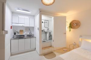 Stay Hongdae - B type