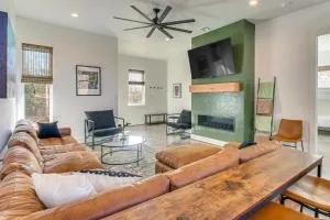 Walk to Lake Home with Game Room in Medicine Park! - Altus