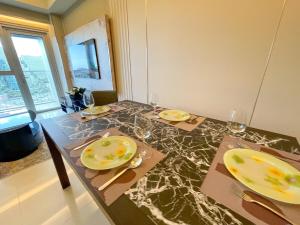 Luxury 1BR across Okada, Solaire