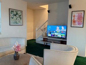 Cozy Stay Near Ontario Airport