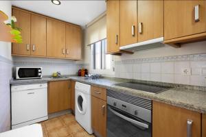 V Centenario free parking by Staycare