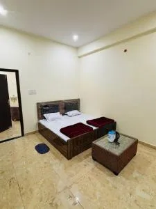 verma flat stay - Colonelganj