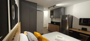 Studio Vila Madalena, Metrô, Moderno