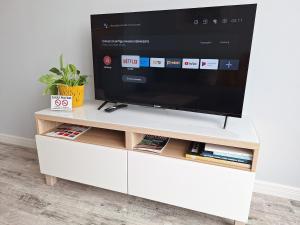 Live like a local 5th FLOOR apartment