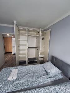 Live like a local 5th FLOOR apartment