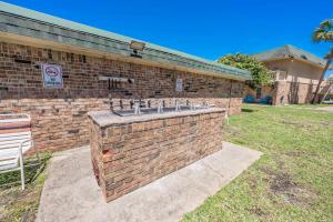 Steps to Pool and Ocean! Fort Walton Beach Retreat