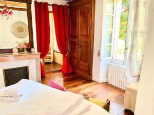 B&B / Chambres d'hotes Le Relais des Anges : Chambre Double - Vue sur Jardin