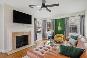 Luxe Jazz~4 Bed~Updated~Fun - Aulon