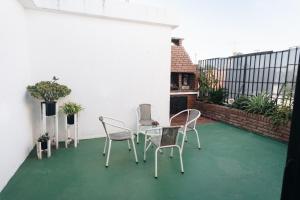 CASTELAR 290 - TERRAZA CON ASADOR - COCHERA - opcional-