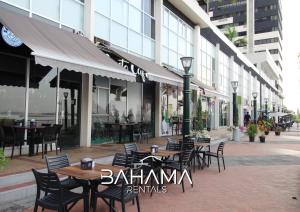 Suite Esquinera con Vista al Rio Puerto Santa Ana, Guayaquil