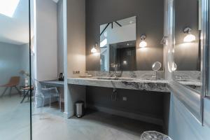 Suite with Wellness nextdoor and kitchen access