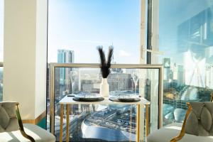 Emerald haven - Birmingham skyline view