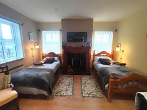 Ben Levy House Rental Suite, Clonbur Village