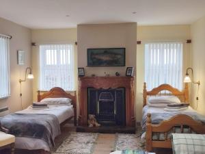 Ben Levy House Rental Suite, Clonbur Village