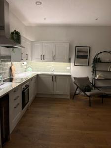 Beautiful 2 Bed Apartment on the Beach