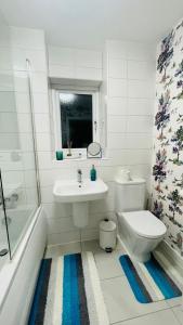 The Guest Nook - Wollaton - Room and Private Bathroom in the house