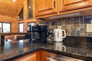 Private•OMG Views•Hot Tub•Firepit•10 min to Downtown