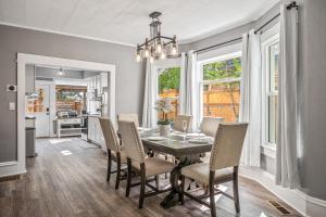 Downtown CDA 3BR 2B with Workspace 8 guests