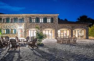 Villas La tonnelerie, belle villa pour 9 personnes au coeur d-un vignoble avec piscine : photos des chambres