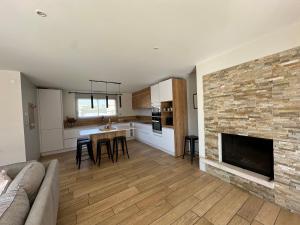 Villas Maison paisible toute equipee, piscine chauffee : photos des chambres