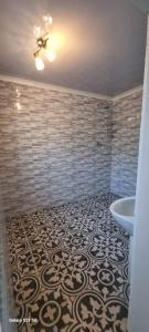 Neo & Ruks Guest Houses Boston Belleville 6