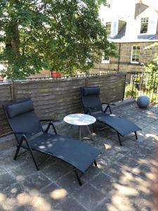 STYLISH APARTMENT with PRIVATE ROOF TERRACE