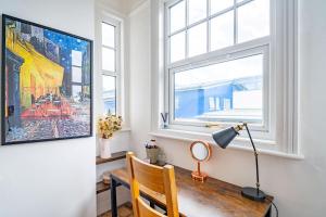 Swift Host - 4 Bedrooms - Beautiful Period Property - Parking - Garden