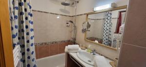 Appart'hotels Chez Philippe - Appartements & Chalets en village pieton - vue Glaciers : photos des chambres