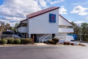Motel 6-Birmingham, AL - Fairfield