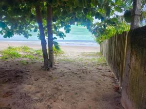 Casa em Ilhéus com Acesso Privativo à Praia