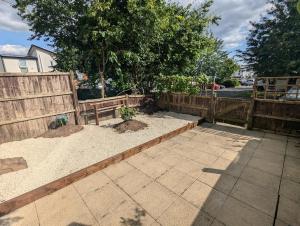 Cute 3 Bedroom House Near Etihad Stadium and CoOp arena with parking