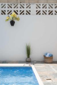 Casa Laura - Tulum - Private Townhome For 6 Guest - 3 Bedrooms - 5 Beds- Restaurant Walking Distance
