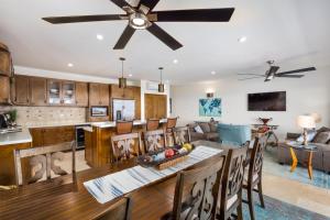 Mesmerizing Ocean & Arch Views King Beds Pool Luxury Family Friendly