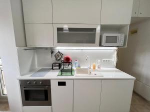 Florence family 2BDR Apt - min from Serdika w WiFi