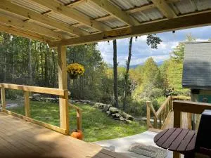 Twin Oaks Cabin at Linville, Private, New remodel - Montezuma