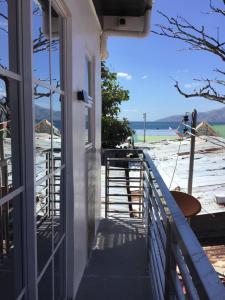 Agateahs Place mini beach resort