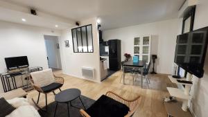 T2, parking, terrace, close to Paris and La Defense