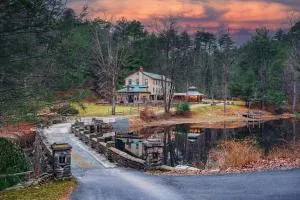 Poconos Mansion with Pool Hot Tub and Sauna Tennis and Lake - Port Jervis