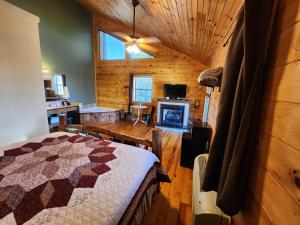 Lodge At Tellico