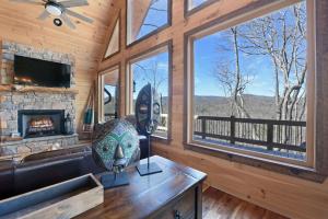 Stoneman Lodge | Hot Tub | Wifi | New Cabin | Outdoor Fireplaces