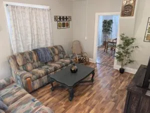 Rustic Retreat 2 BLKs to Hospital - Mankato