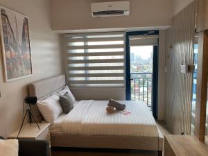 Cosmopolitan Comfort Makati 1 BR Wonder 300MB 2428 Internet